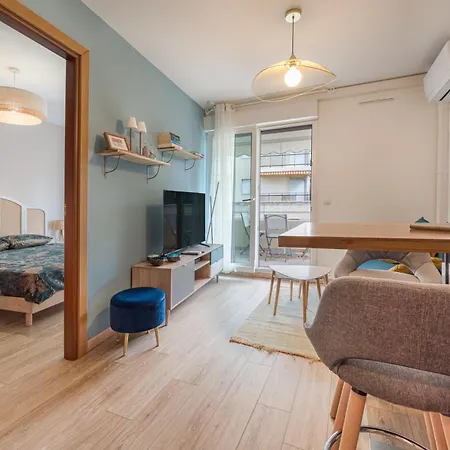 Magnifique 2 Pieces, Clim, Parking , Wifi * Больё-сюр-Мер