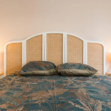 Magnifique 2 Pieces, Clim, Parking , Wifi * Больё-сюр-Мер
