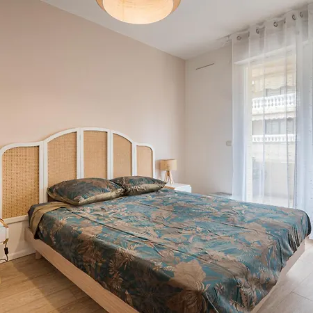 Magnifique 2 Pieces, Clim, Parking , Wifi Апартаменты Больё-сюр-Мер