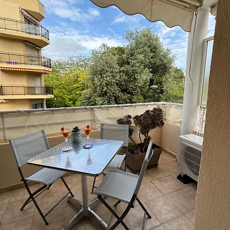 Magnifique 2 Pieces, Clim, Parking , Wifi